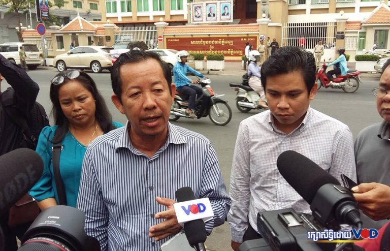 UN Human Rights Experts Press Government to Address Rong Chhun Arrest