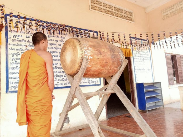 ក្រសួងធម្មការបញ្ជាឲ្យវាយរគាំង និងទូងស្គរតាមវត្តអារាមដើម្បីទប់ស្កាត់ការរីករាលដាលជំងឺកូវីដ១៩