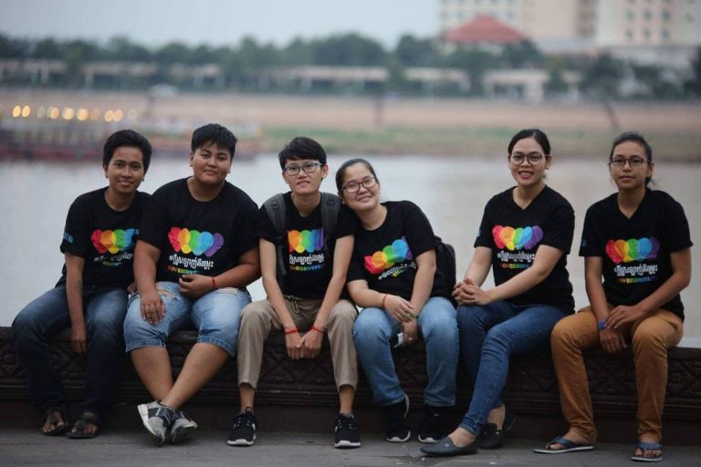 Blog: អត្តសញ្ញាណភេទ (LGBTQ+) របស់អ្នកស្រឡាញ់​ភេទ​ដូចគ្នាដែលអ្នកគួរតែដឹង!