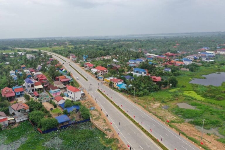 ផ្លូវក្រវ៉ាត់ក្រុងតម្លៃ៤៦០លានដុល្លារ ត្រូវបានសម្ពោធជាផ្លូវការ