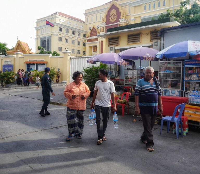 ពលរដ្ឋ២រូប​ នៅសហគមន៍​បឹងតាមោក ចូលបំភ្លឺនៅតុលាការជុំវិញ​បណ្ដឹងដែលប៉ះទង្គិចជាមួយអាជ្ញាធរ